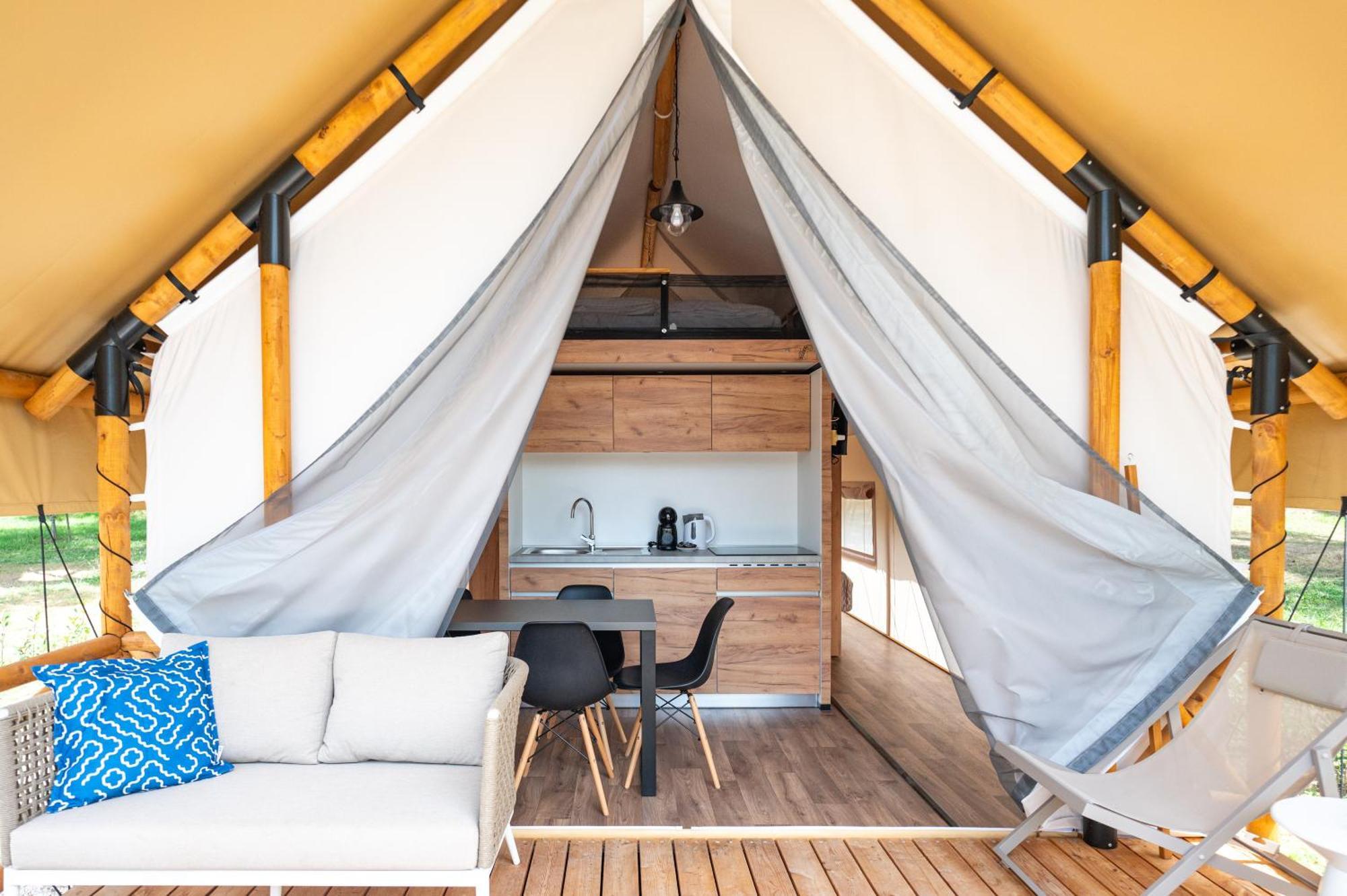 Camp Dole Zivogosce - Mobile Home And Glamping Tent Kültér fotó